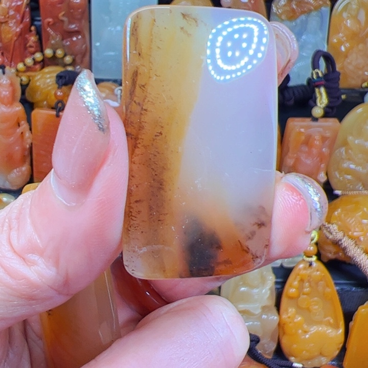 石英质玉（黄龙玉）未镶嵌笔搁