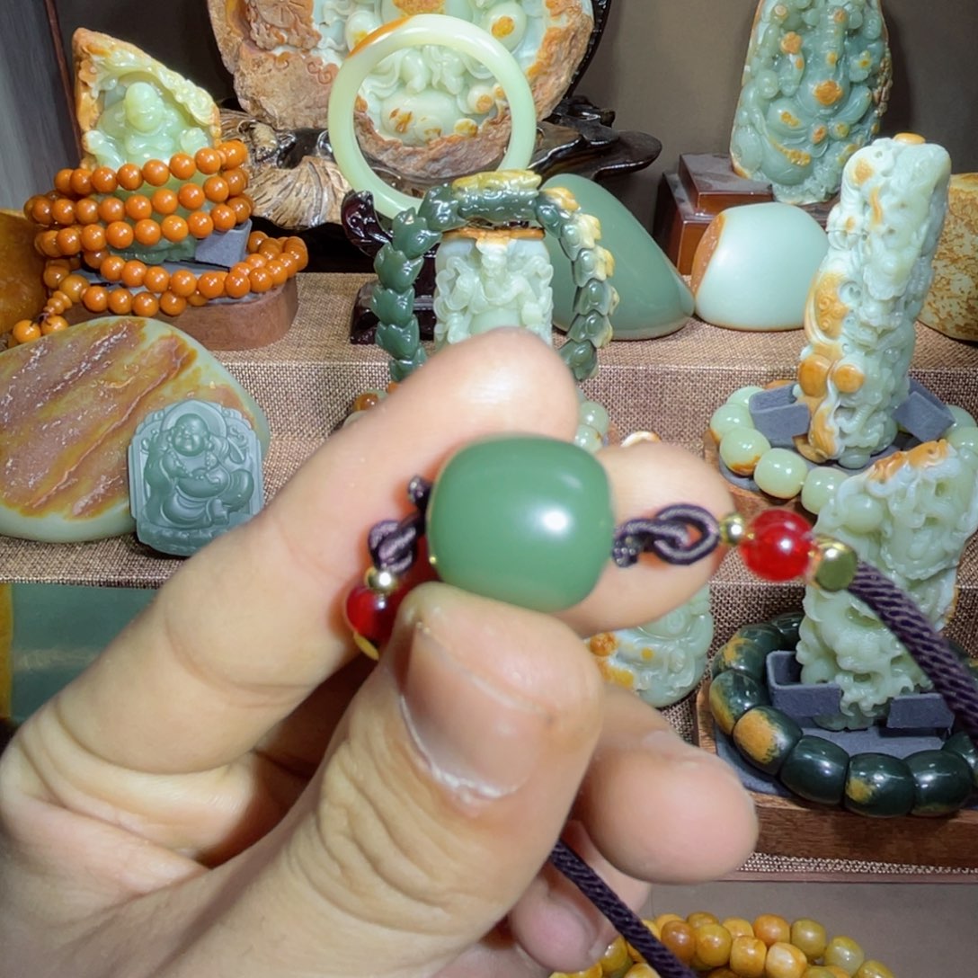 岫岩河磨玉（透闪石质玉）弹珠未镶嵌好*人