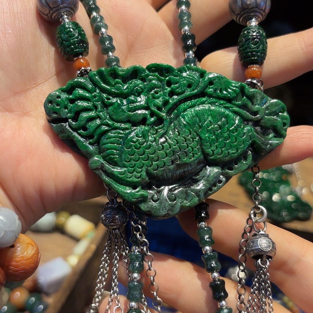 翡翠颈饰未镶嵌原创