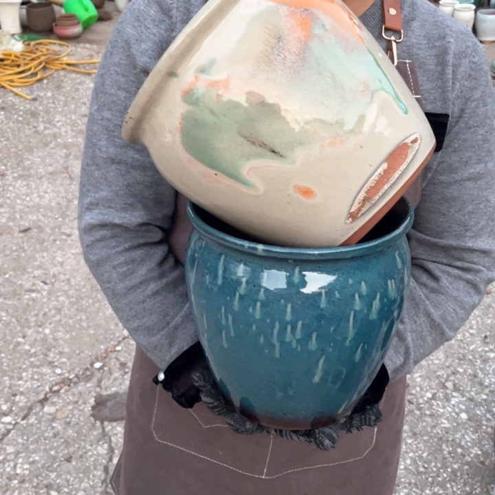 花盆紫砂口20高21瑕疵瑕疵