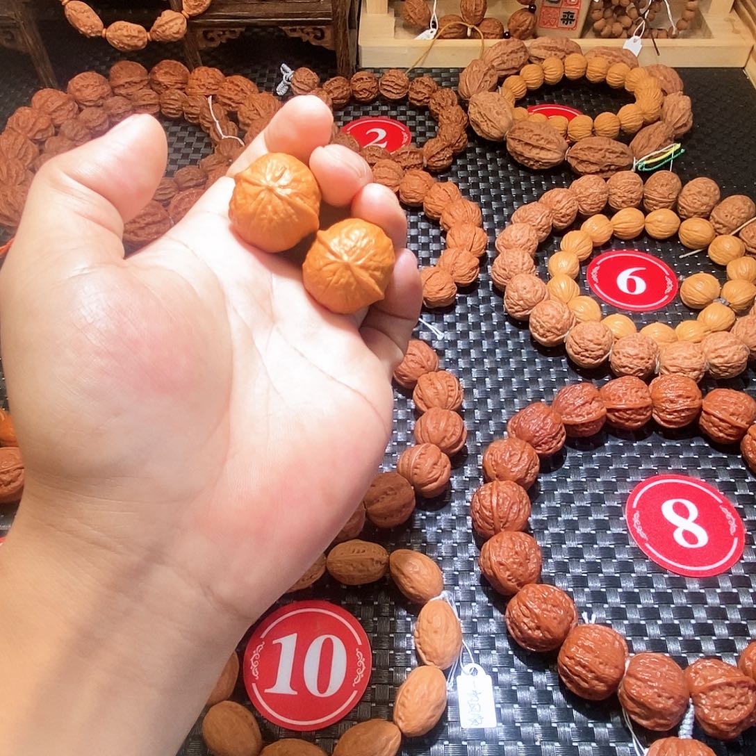 文玩核桃吊坠小手捻