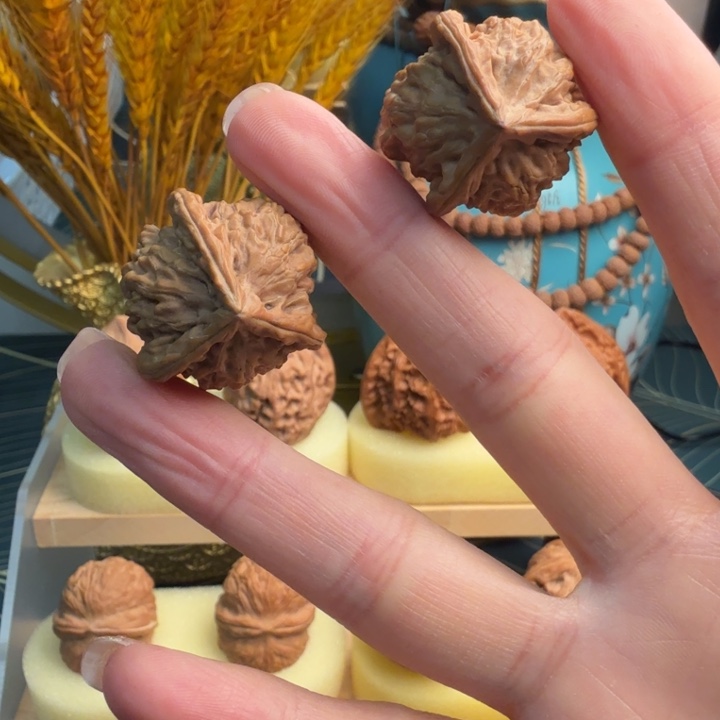 把件桃核三棱手捻 全品