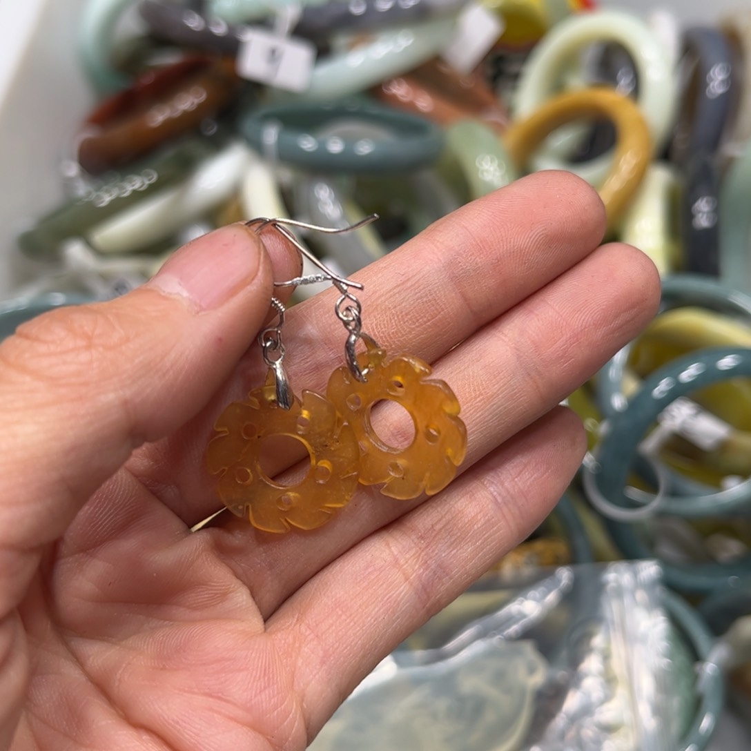 蛇纹石玉耳钉银S925镶嵌