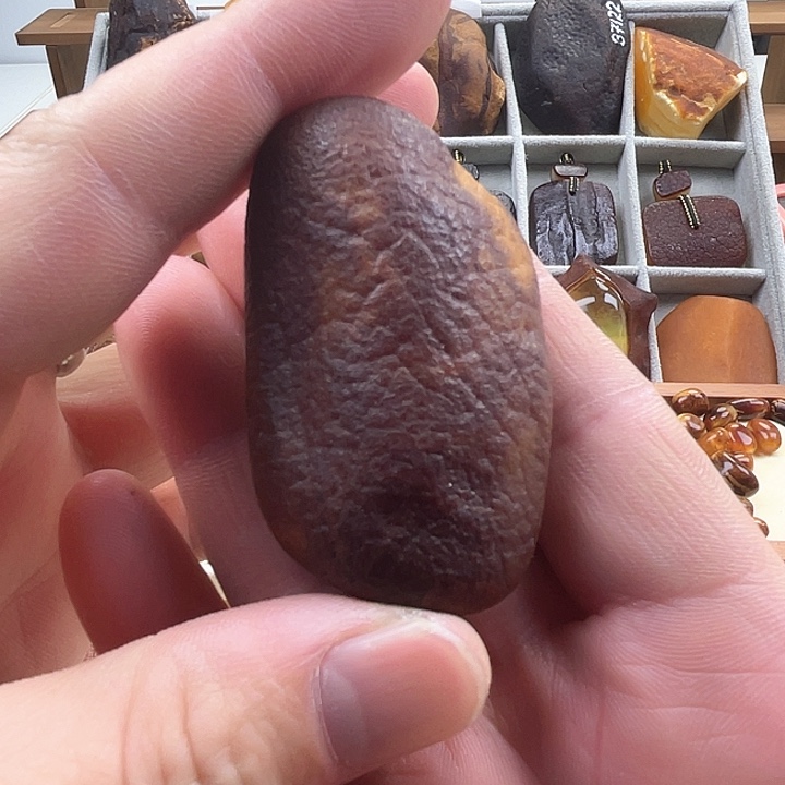 定制琥珀未镶嵌裸石