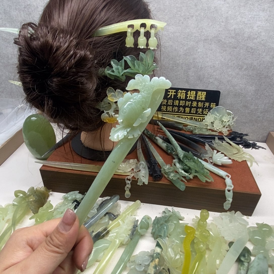 蛇纹石玉未镶嵌发饰