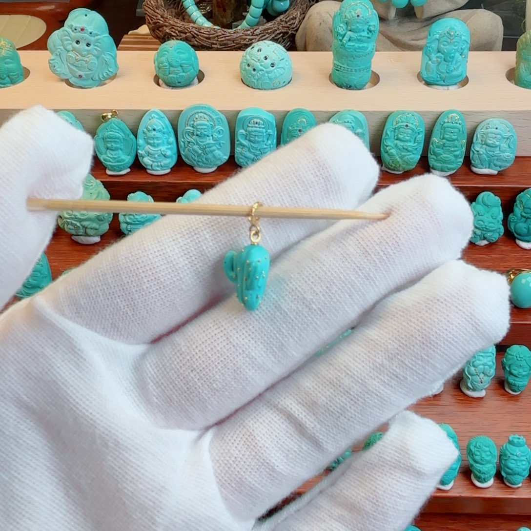 绿松石配饰18K金镶嵌