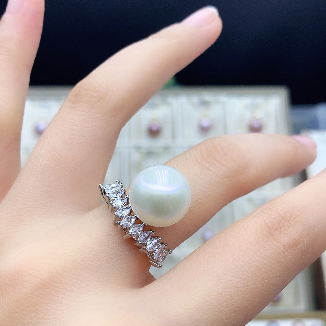 淡水珍珠颈饰合金