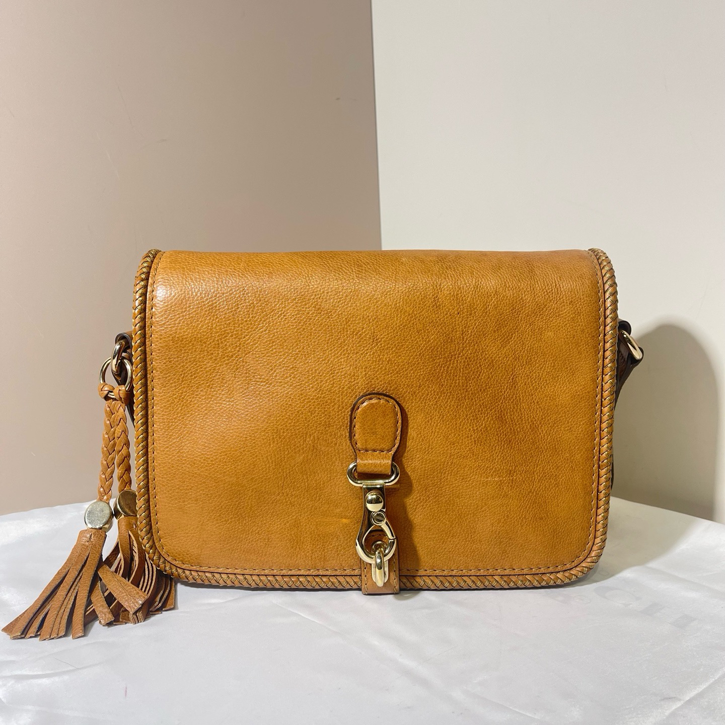 95新 LouisVuitton/路易威登 古驰流苏斜挎  中古黑标 F80