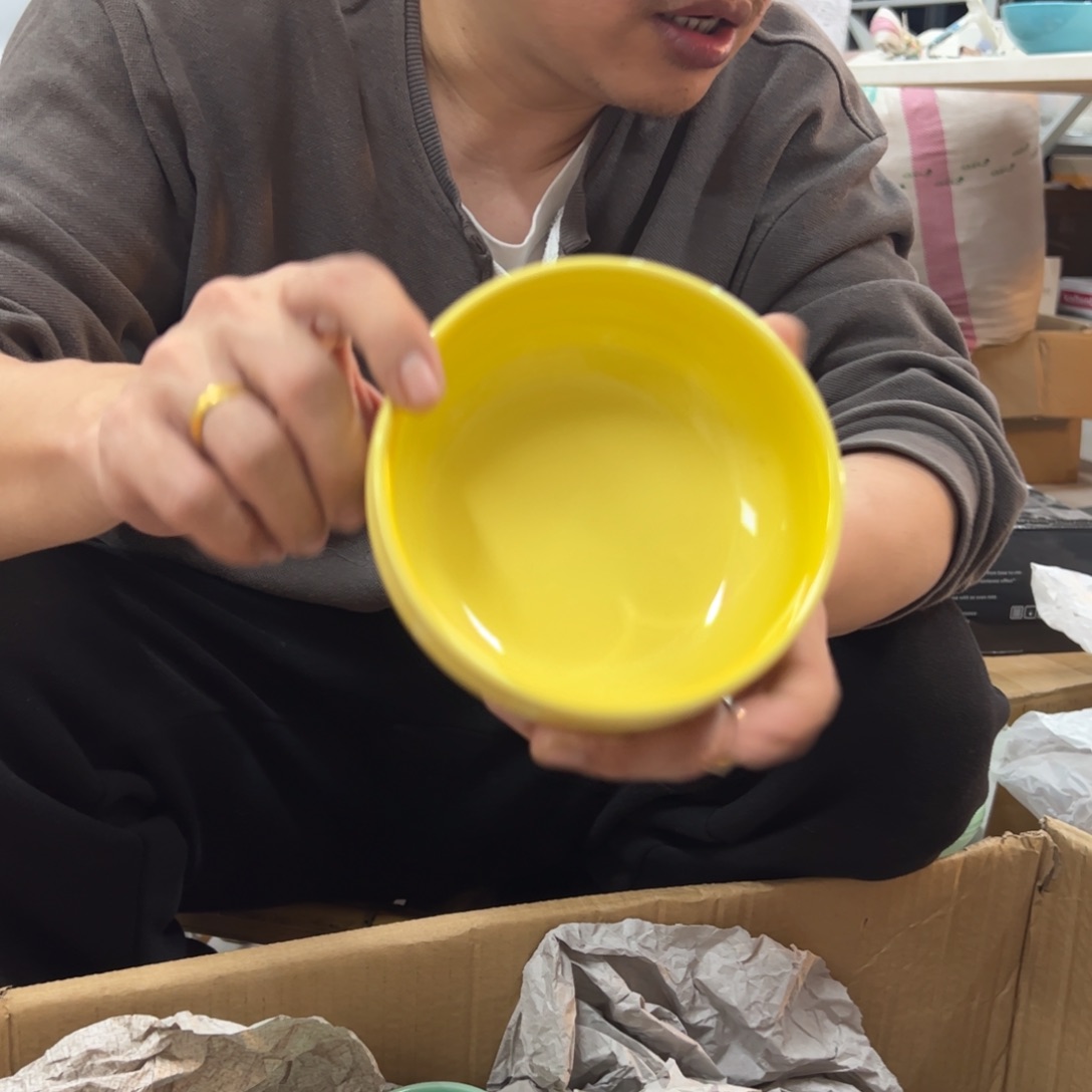 瓷轻虹面碗黄色13