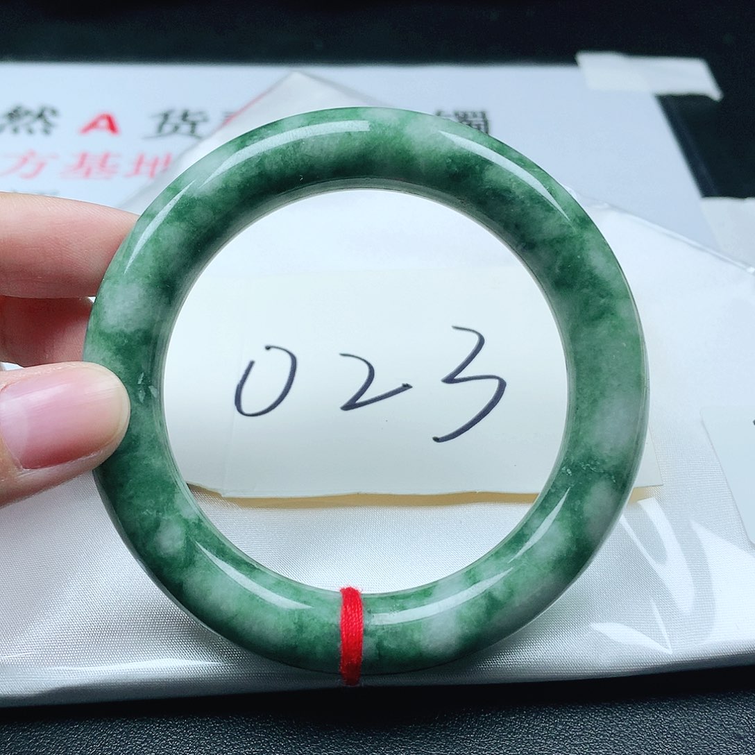 翡翠手镯未镶嵌圈56