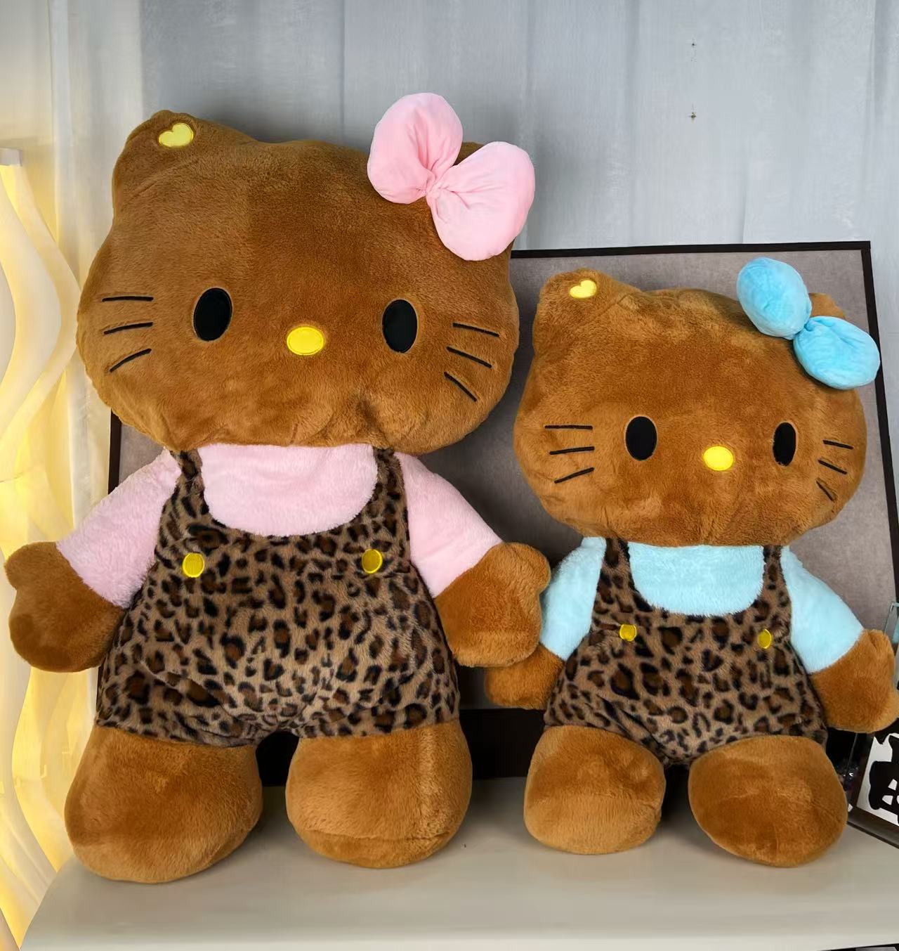 12/14可爱卡通KT猫毛绒抱枕创意生日礼物送女生（苹果）