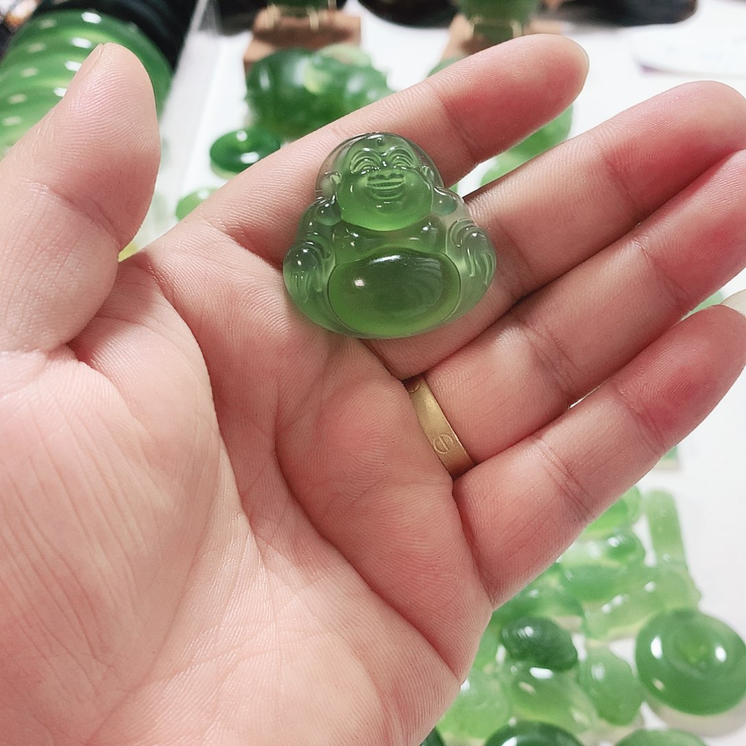 K***a蛇纹石玉未镶嵌挂件