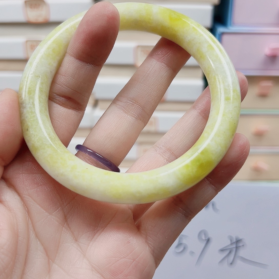 石英质玉手链未镶嵌