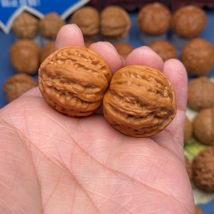 文玩核桃把件肉龙