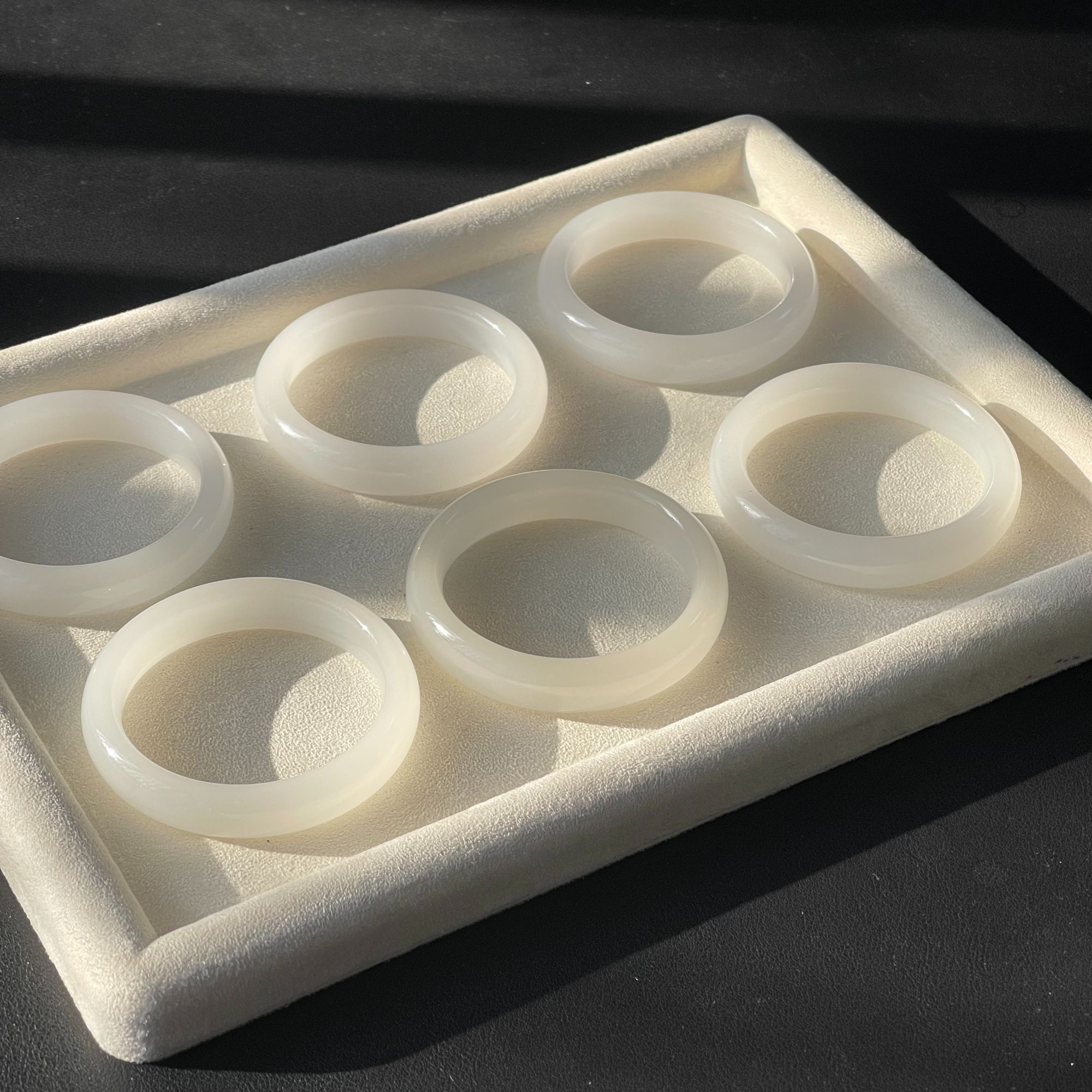 天然【昆仑雪】 温柔气质显白老坑料卡宽13-14㎜-多样性发一