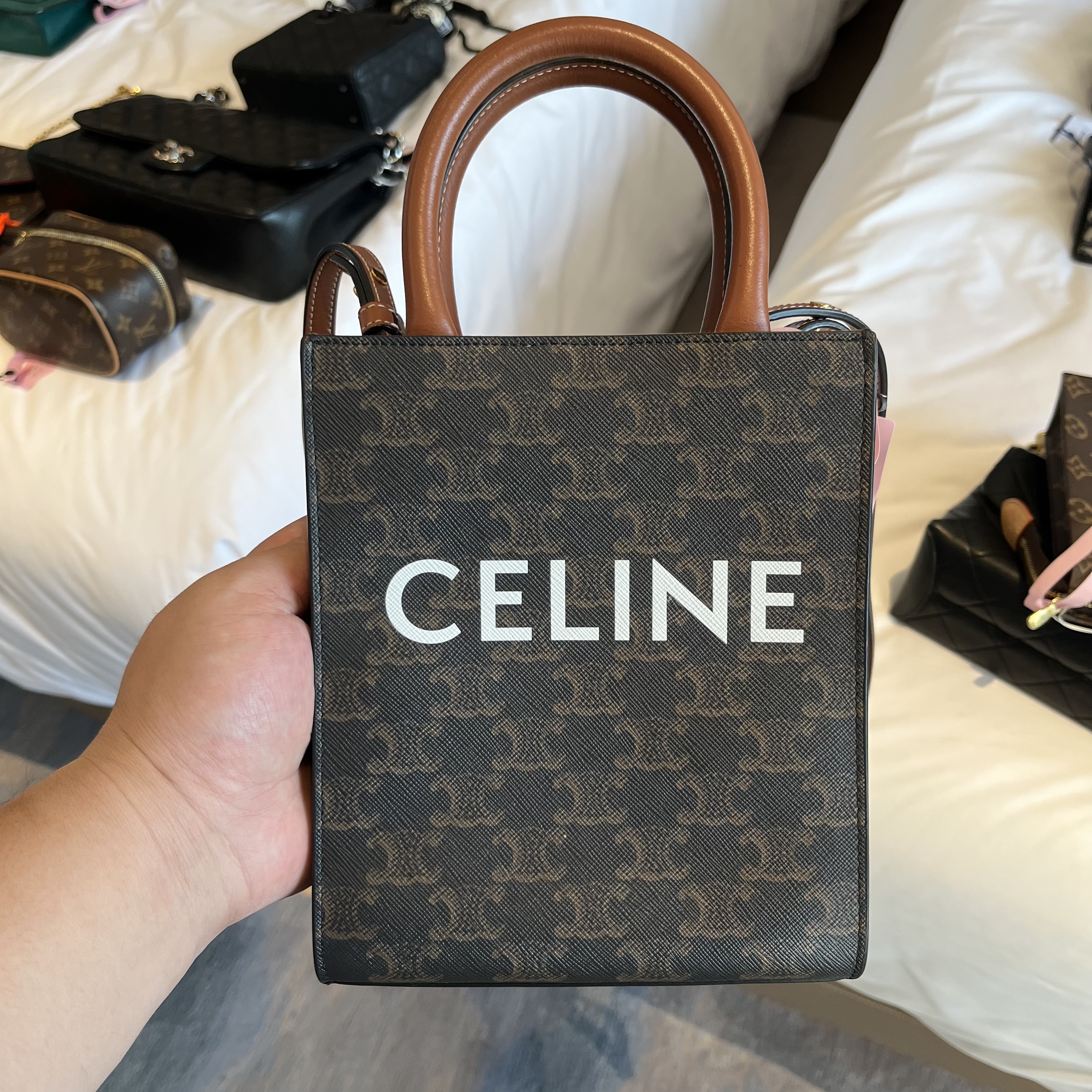 99新 Celine/思琳 赛琳琴谱托特苏州收包展