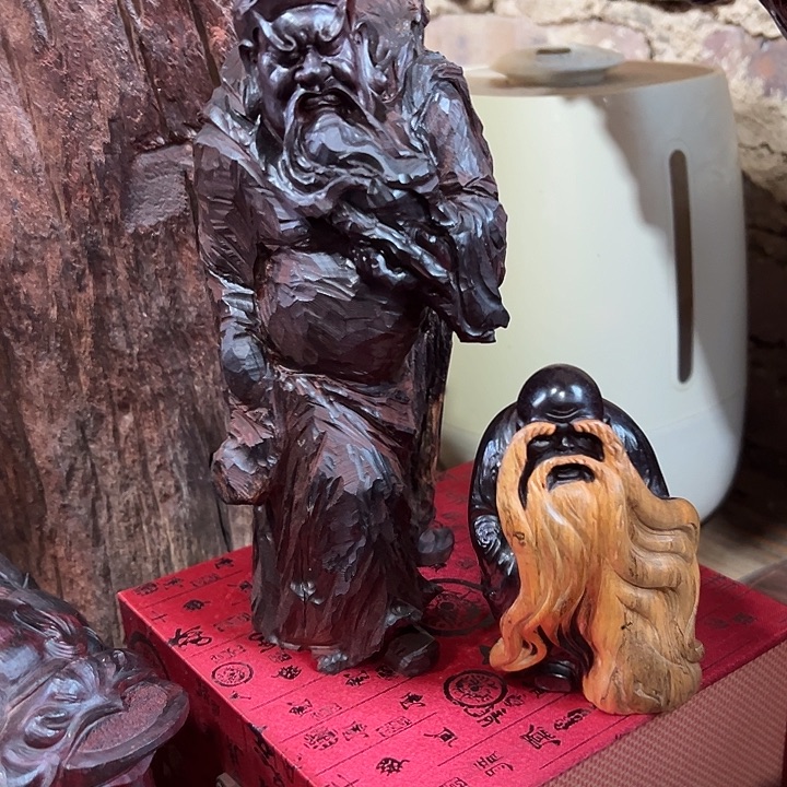 一***年檀香紫檀（小叶紫檀）