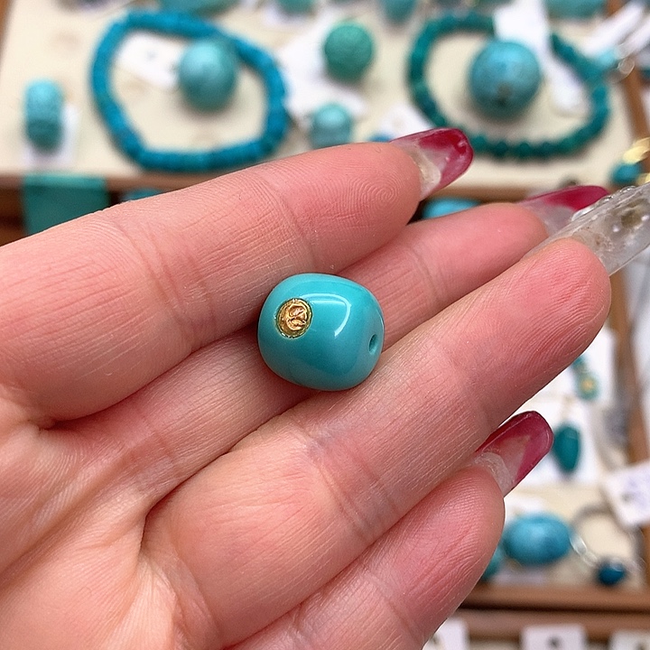 绿松石挂件未镶嵌好**绵