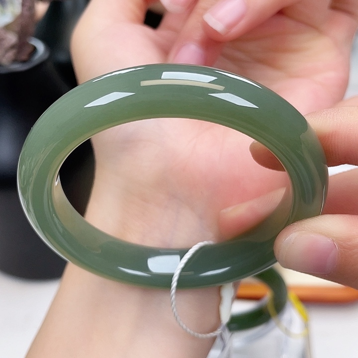 和田玉手镯5556未镶嵌