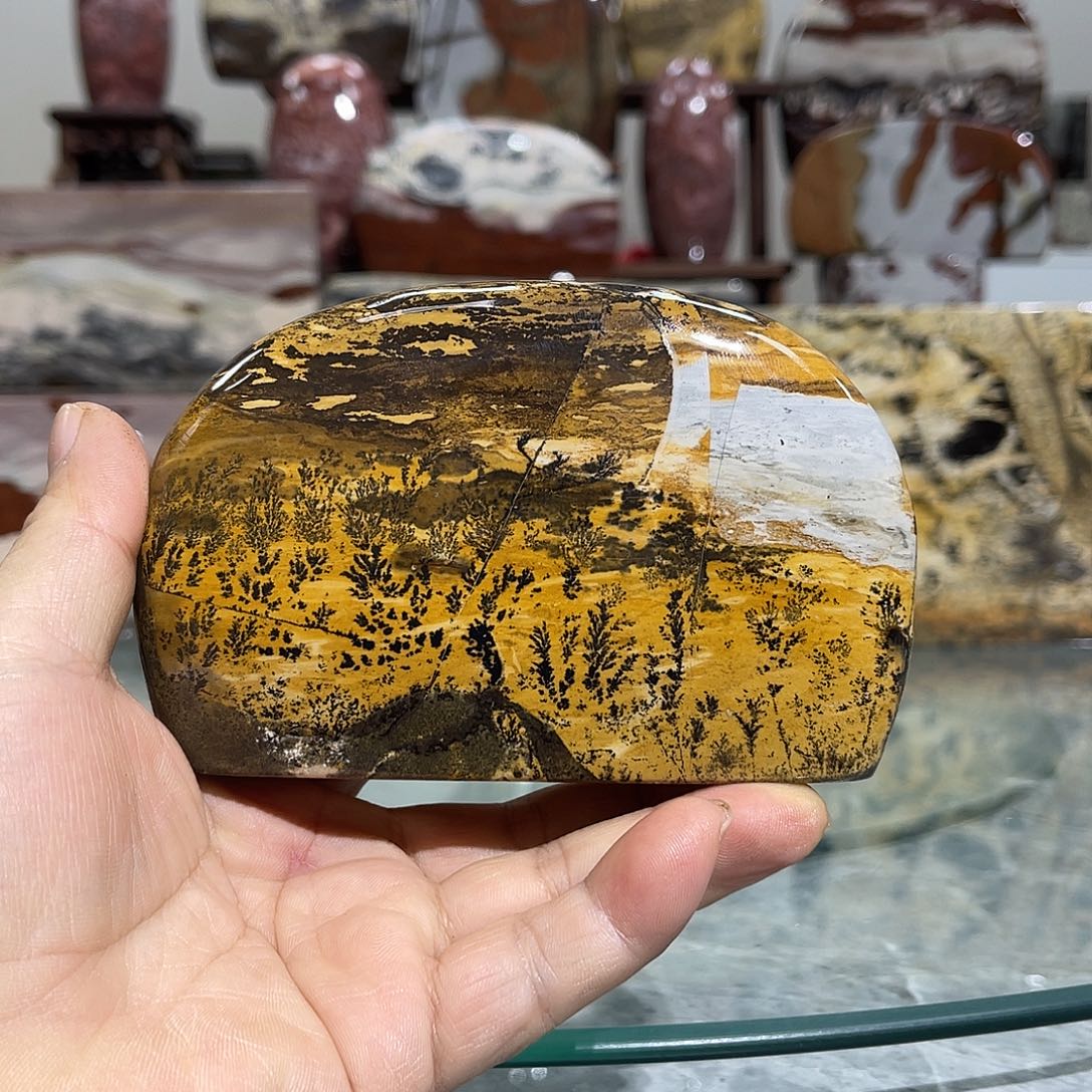 广西石道*国画石摆件