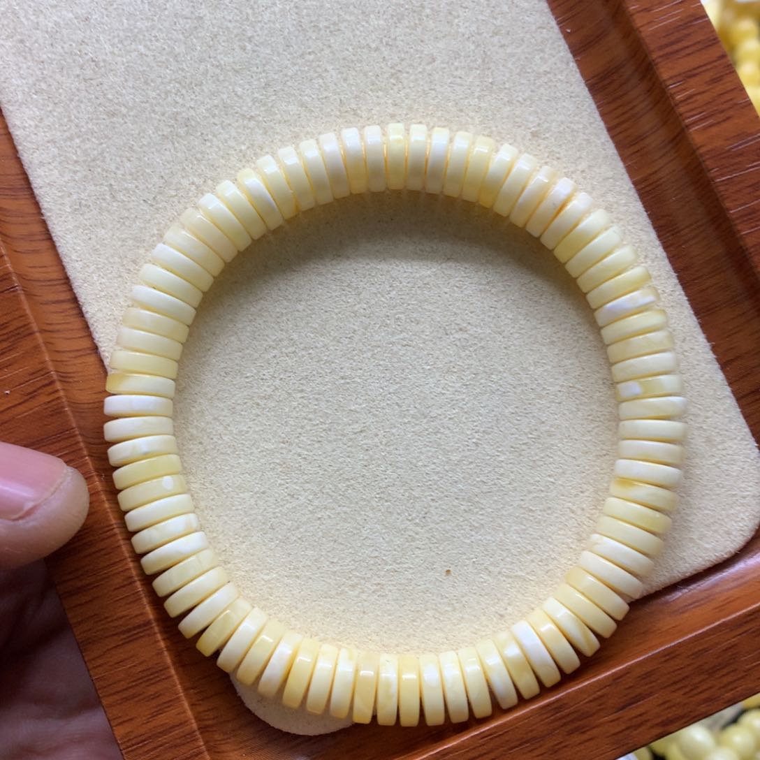 蜜蜡手链未镶嵌花****产蜜蜡