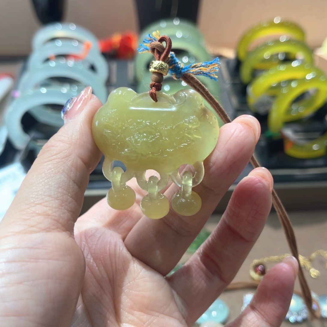 岫玉手镯未镶嵌手镯