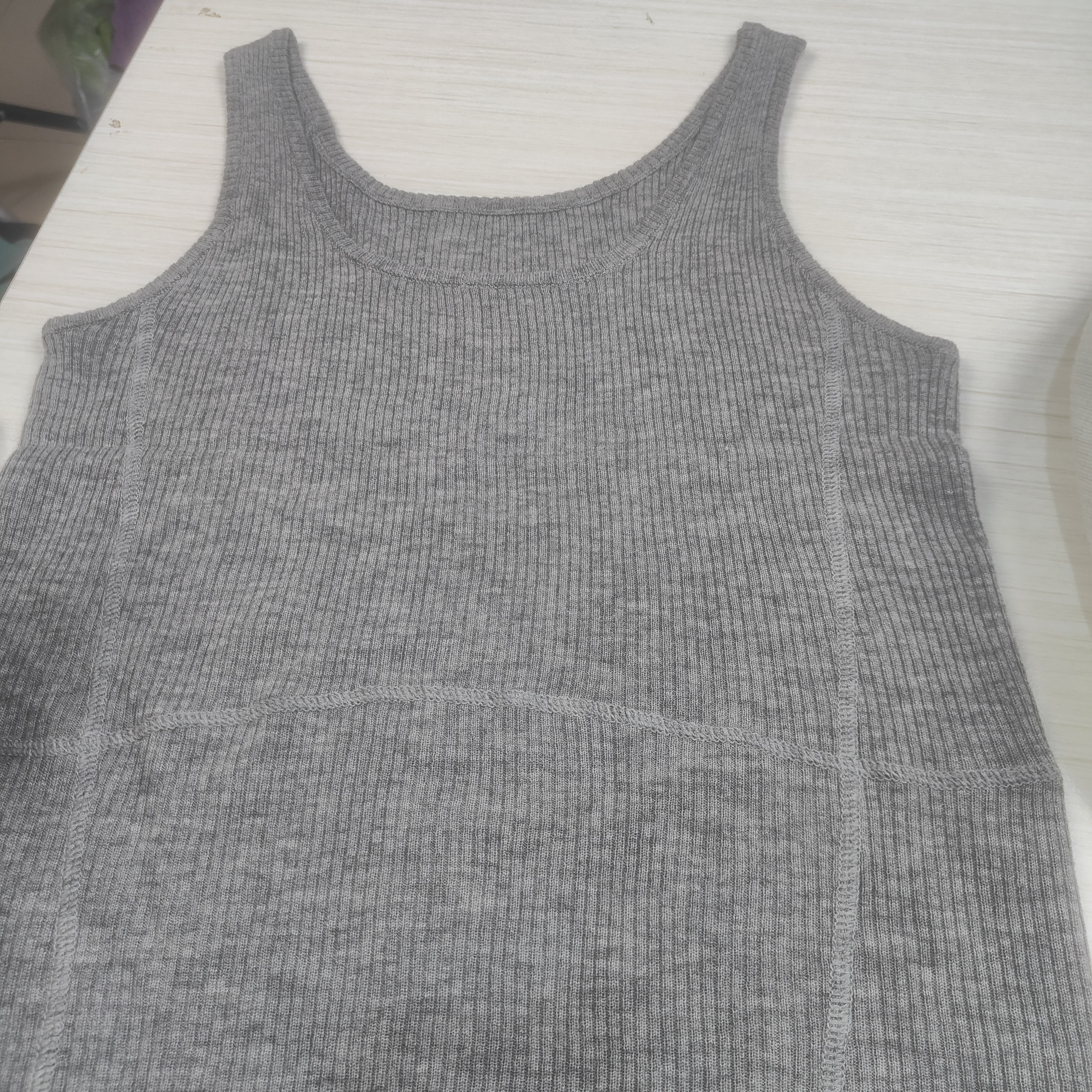 精纺羊毛拼接修身吊带背心内搭女