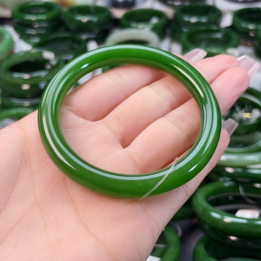 和田玉（碧玉）手镯未镶嵌