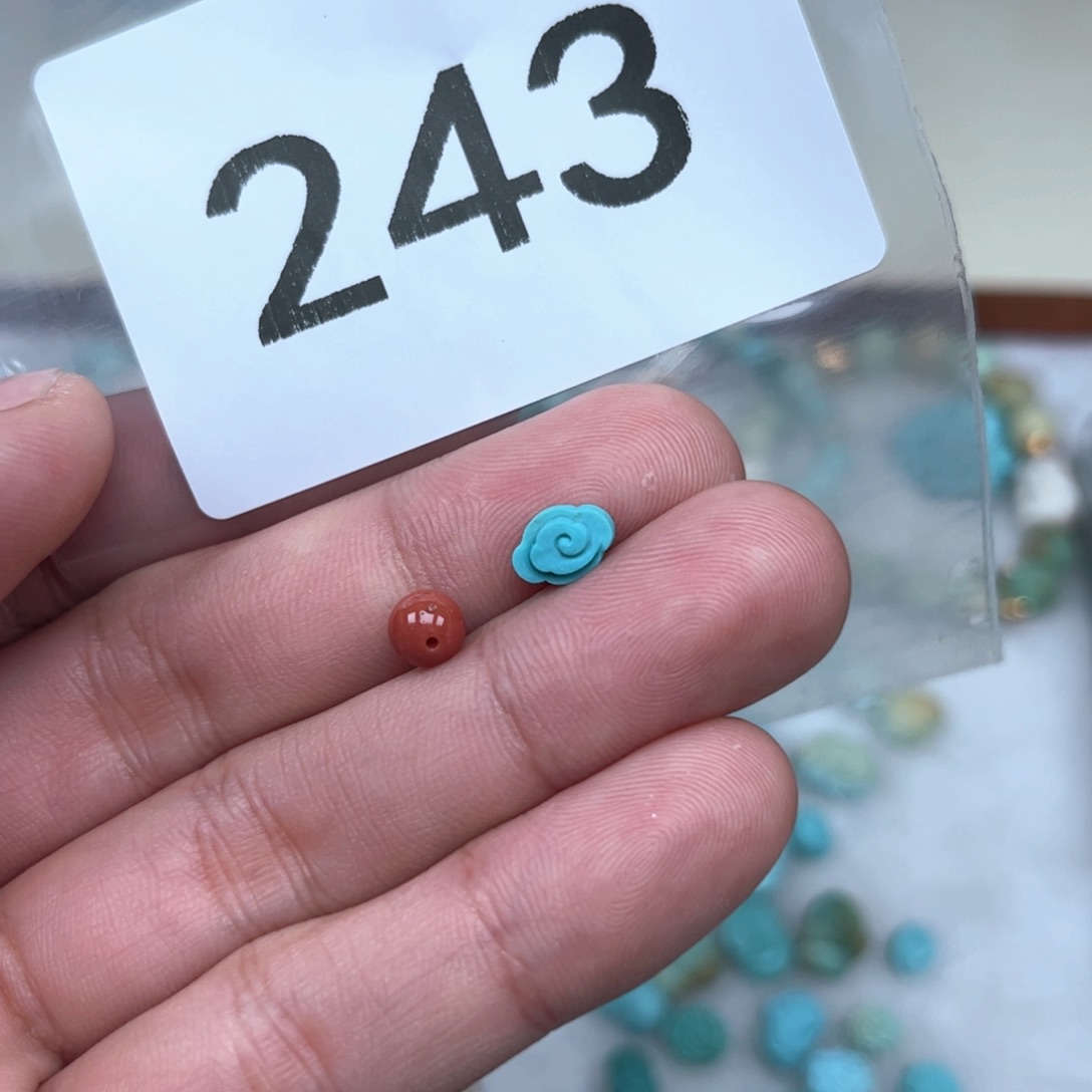 南红玛瑙未镶嵌珠宝奇石