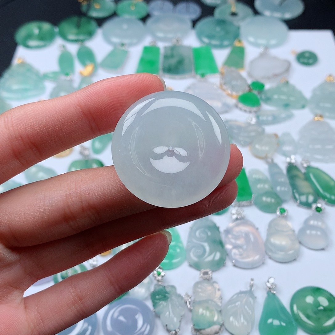 翡翠颈饰未镶嵌肉**r天然翡翠