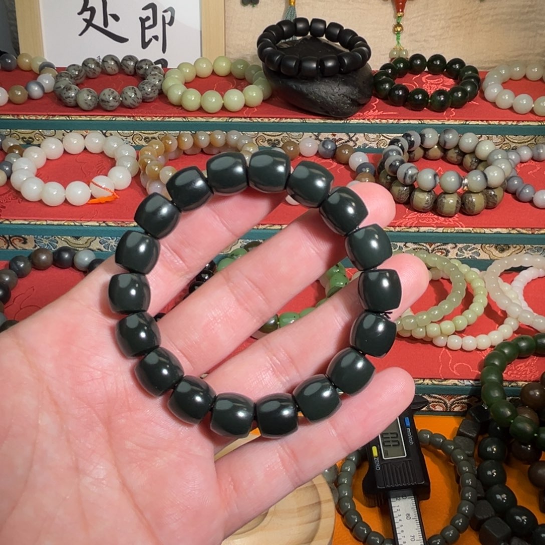 和田玉手链未镶嵌