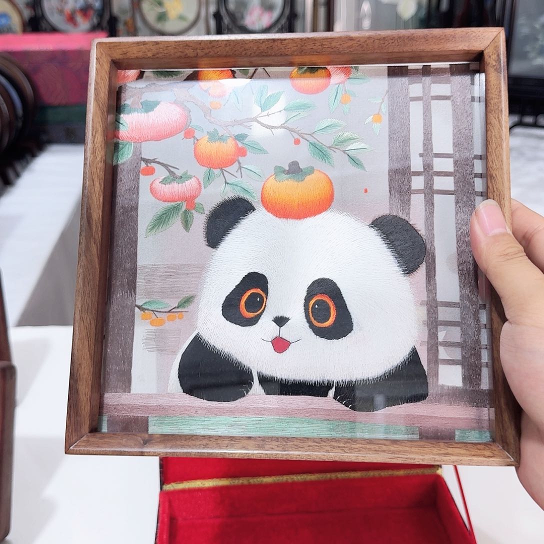 刺绣苏绣柿子熊猫