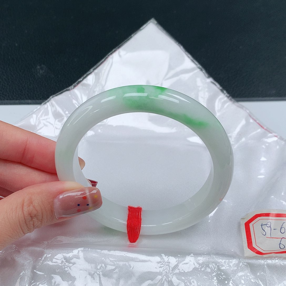 未镶嵌手镯翡翠095