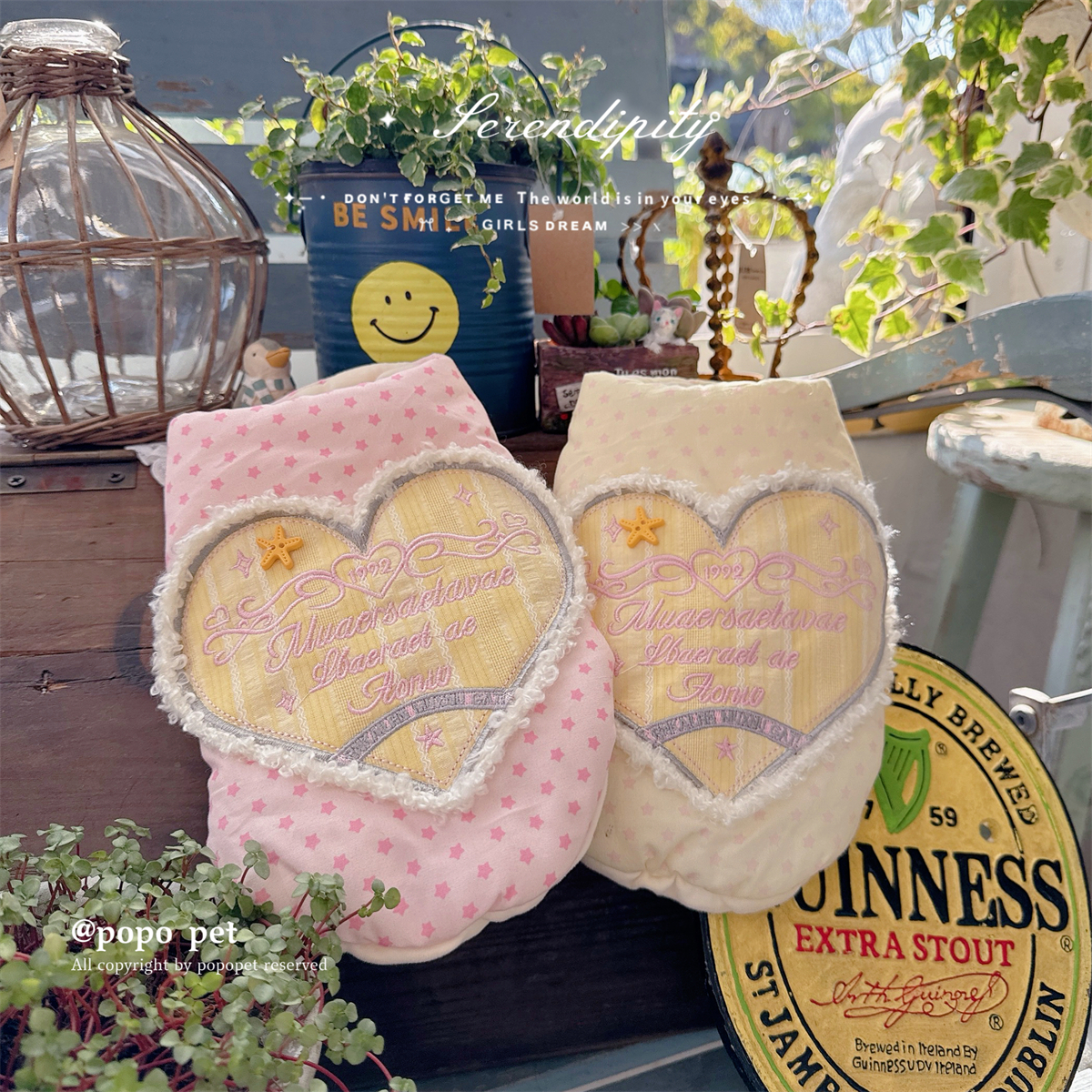 柔嫩黄粉侧开扣马甲!轻盈保暖 休闲时尚秋冬宠物衣服猫咪狗狗棉服