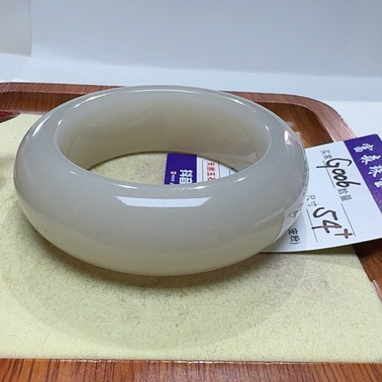 石英质玉手镯未镶嵌A****?