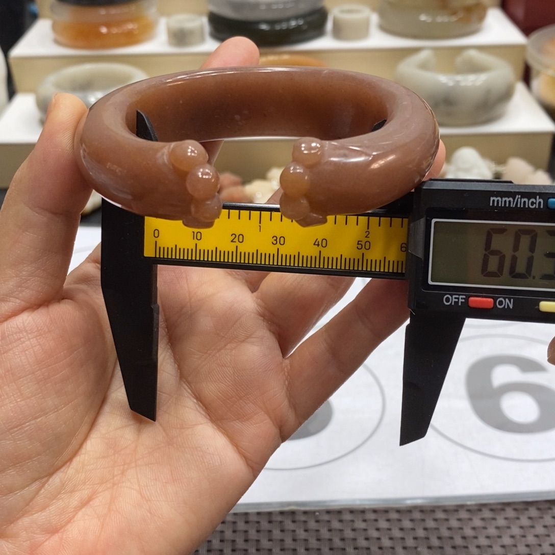 石英质玉未镶嵌手镯