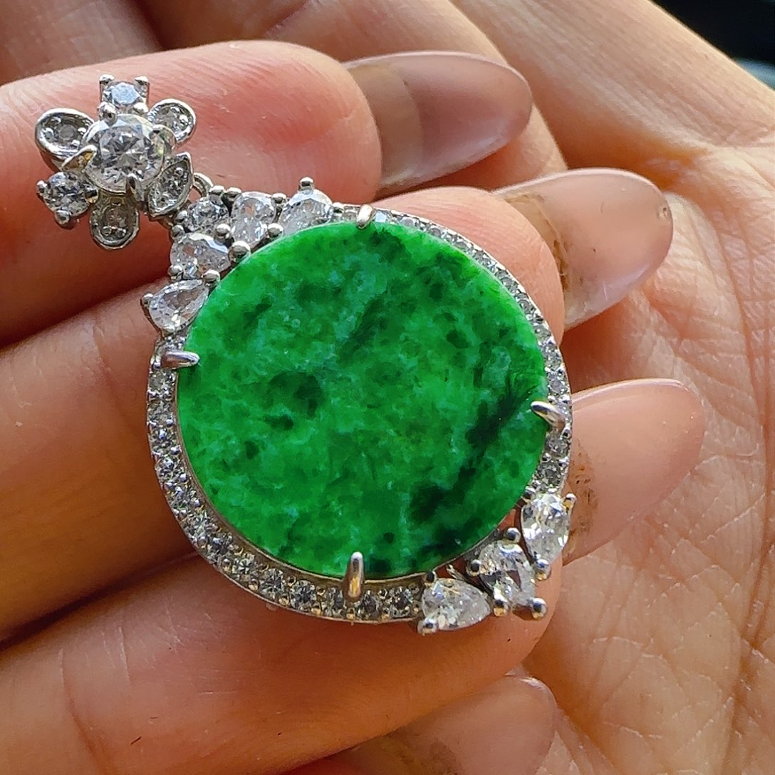 翡翠颈饰银S925镶嵌翡翠240