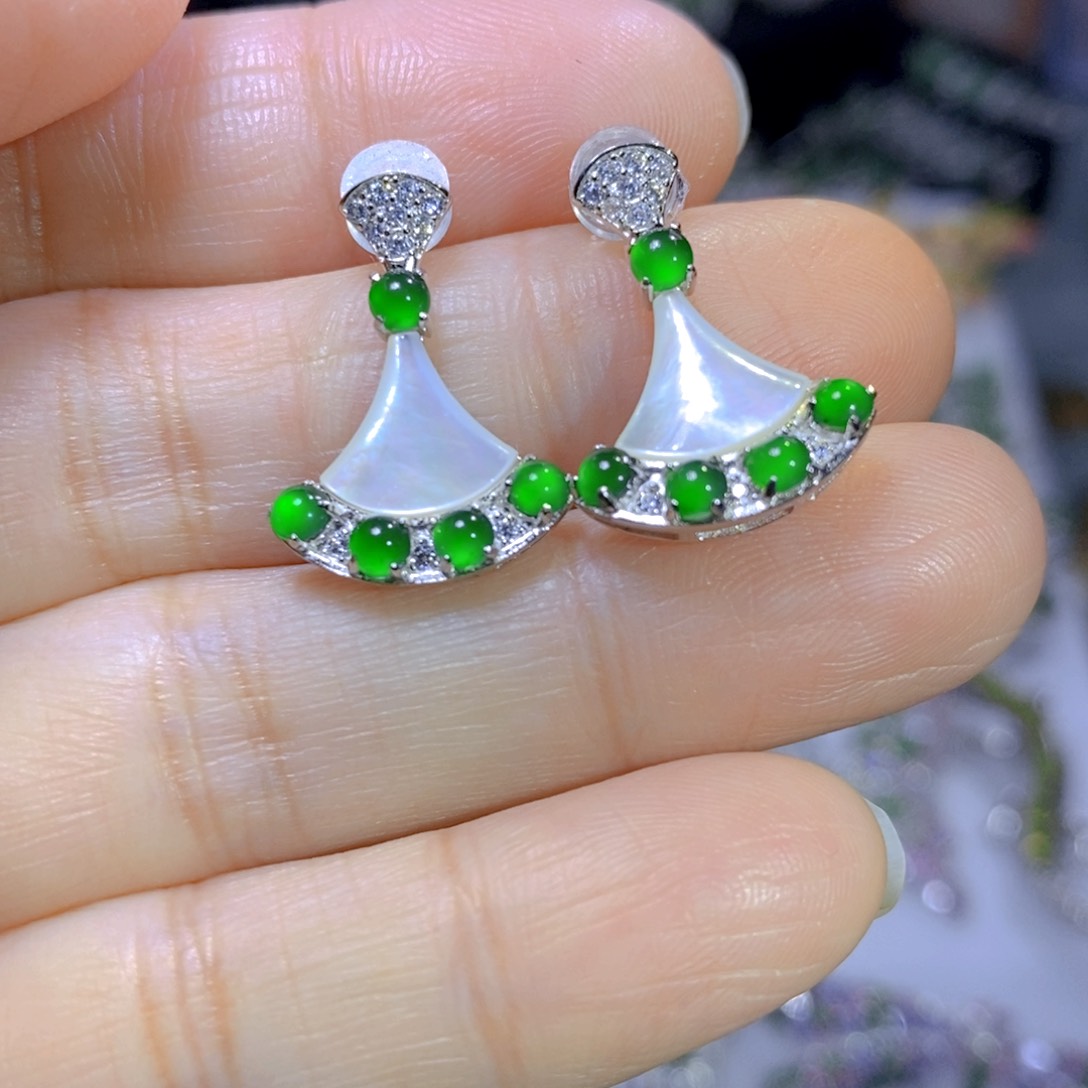 翡翠颈饰银S925镶嵌天然翡翠