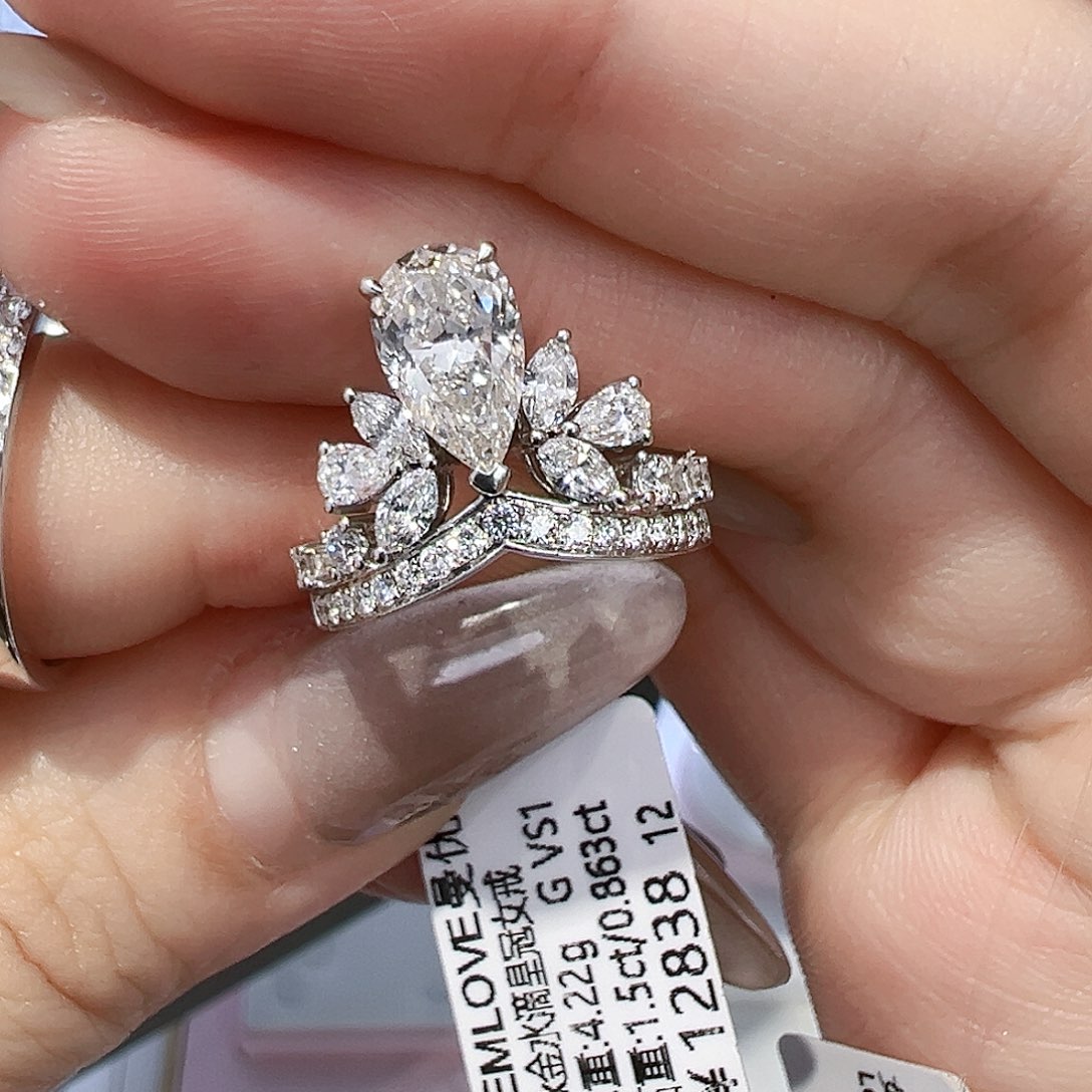 实验室培育钻石18K金镶嵌