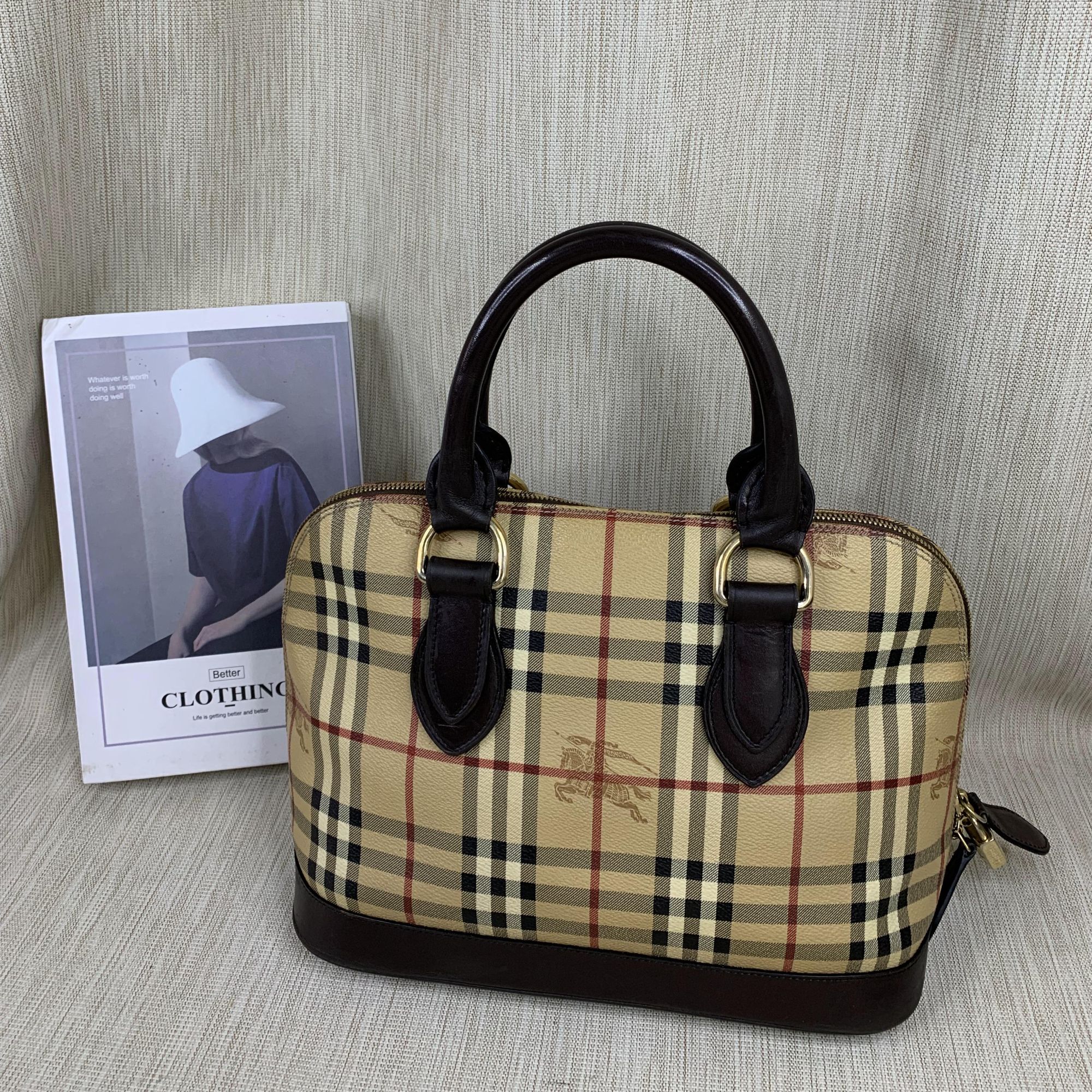 95新 BURBERRY/博柏利 战马格纹贝壳包/WJ10818067/8067