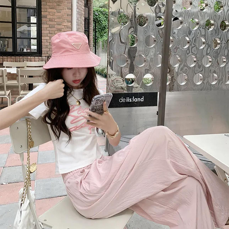 非凡慵懒风肌理感阔腿裤2025春夏韩版高腰奶芙休闲直筒拖地裤女