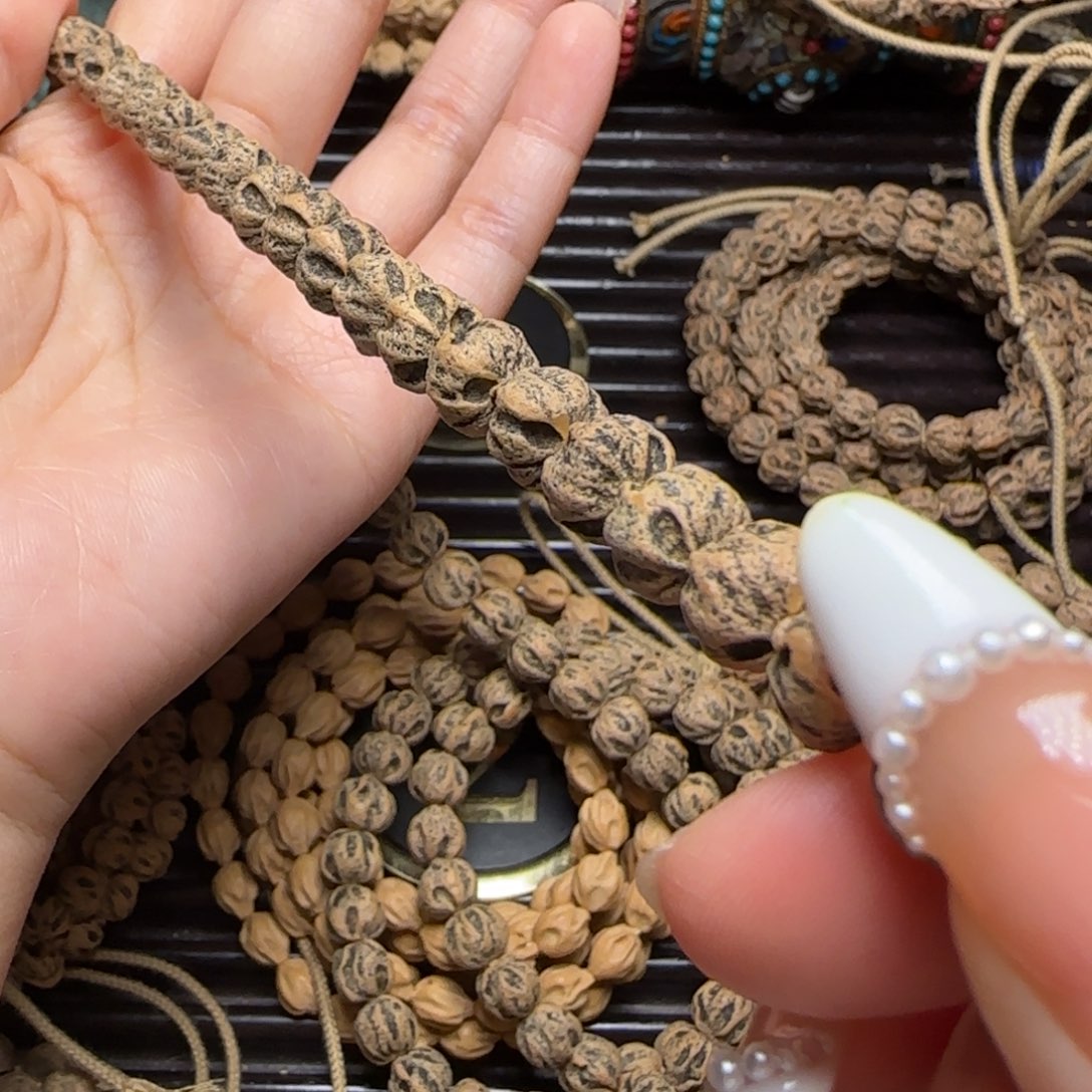 用***9柏香籽/百香籽吊坠