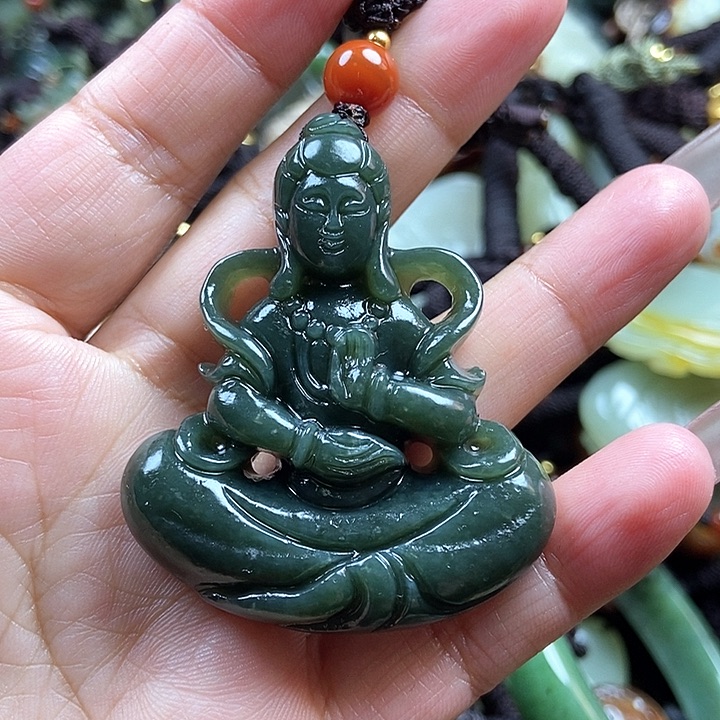 和田玉颈饰未镶嵌