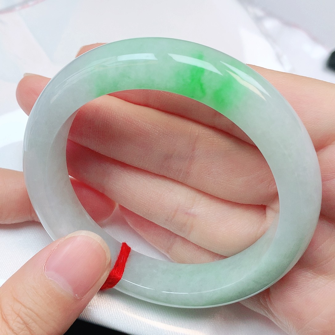 翡翠手镯未镶嵌抖音986