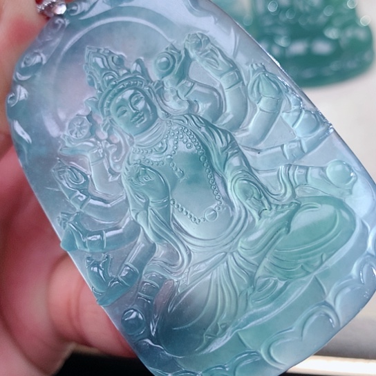 【闪购商品】翡翠颈饰18K金镶嵌天然翡翠