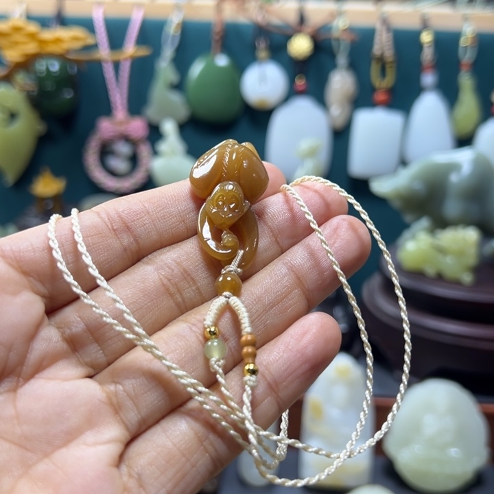 颈饰未镶嵌和田玉