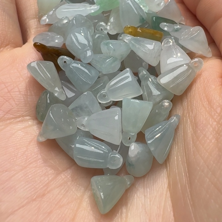 未镶嵌挂件翡翠福利1个，不包邮，拍一单邮费发货