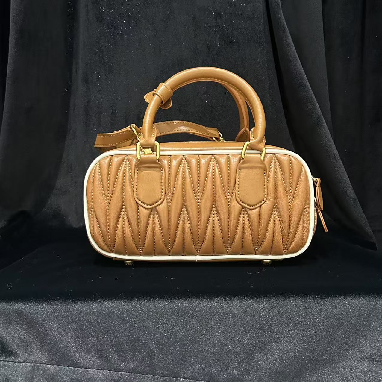 COCO DICV2025新款高端定制时尚女包 白边褶皱球 棕色23cm