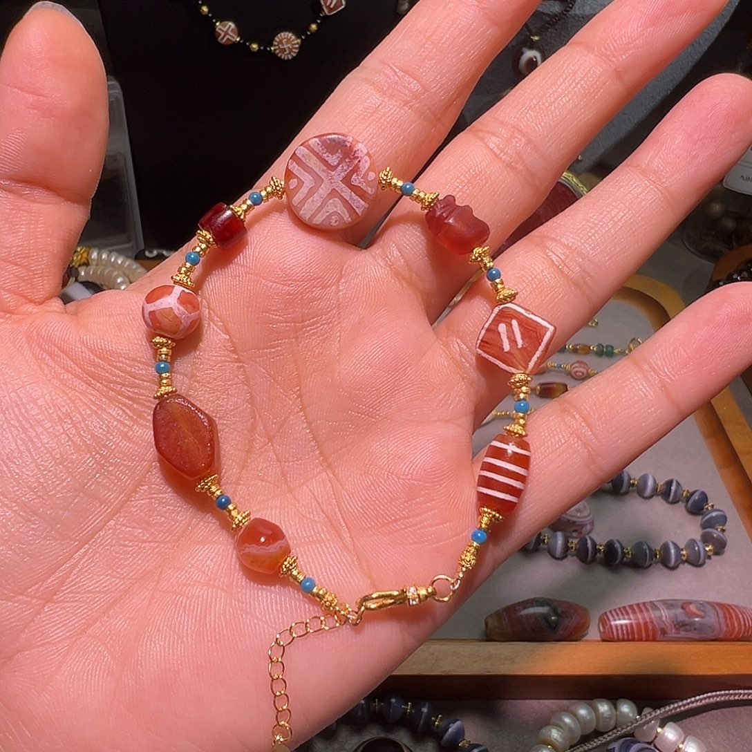 晨***蒋树脂制品西亚多宝手链