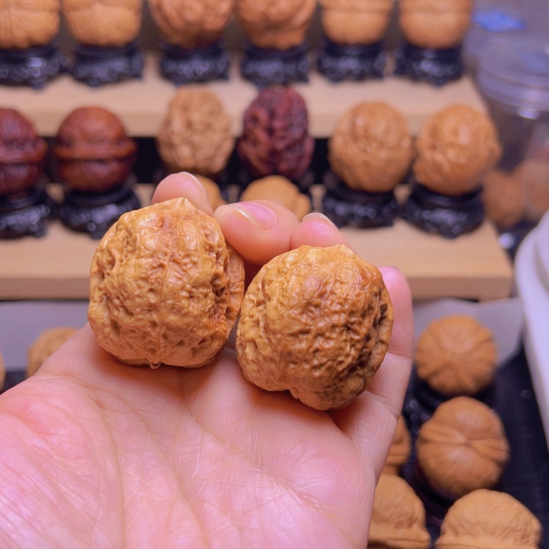 文玩核桃吊坠29w金尊疙瘩包38尺